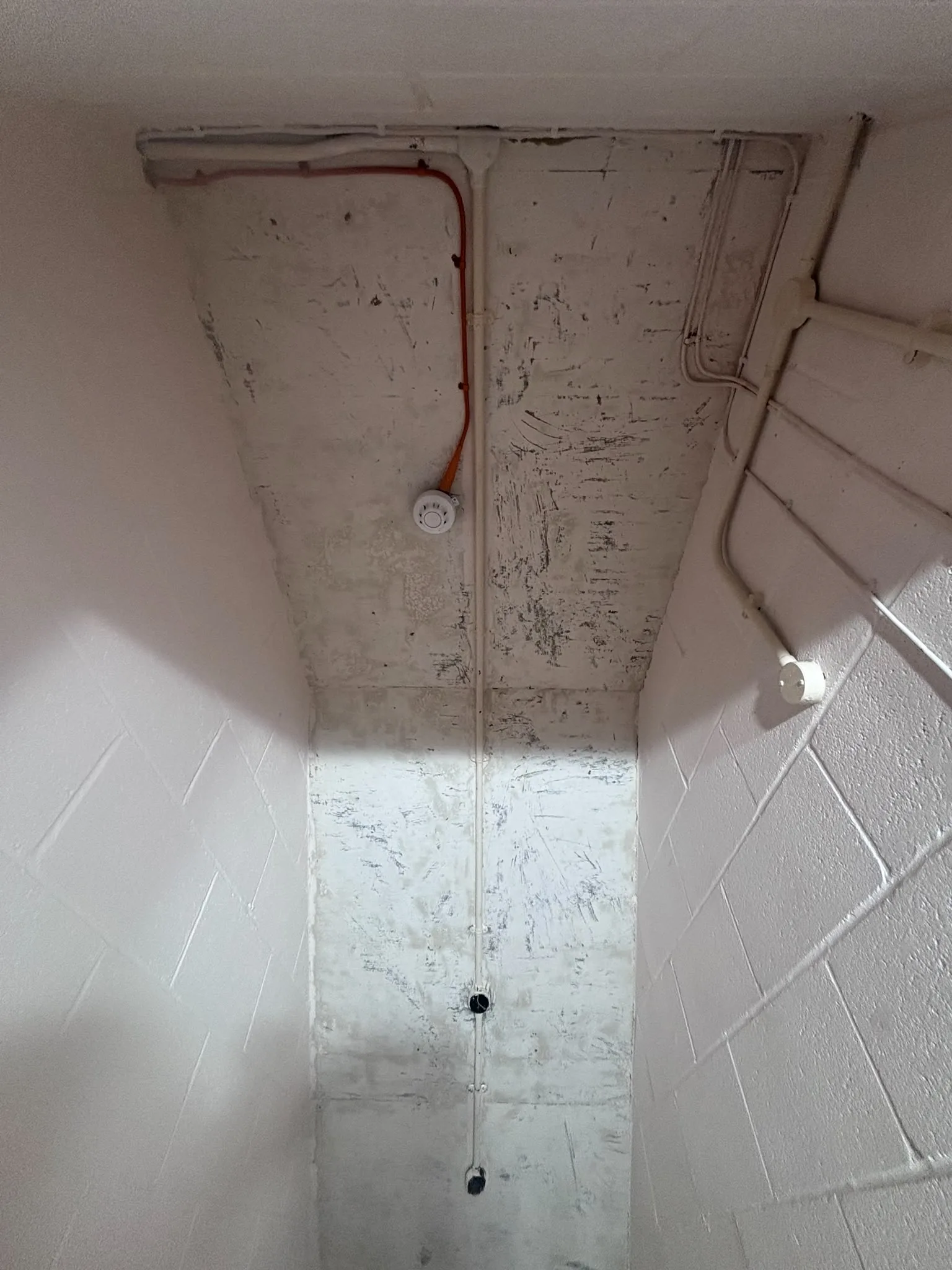 Licensed asbestos gasket removal in a Brixton commercial property